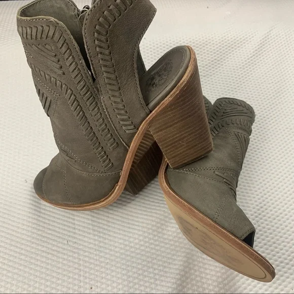 Vince Camuto Karinta heel - Picture 7 of 15